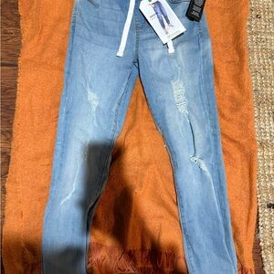 NWT RE generation Light Blue Ripped Jeggings